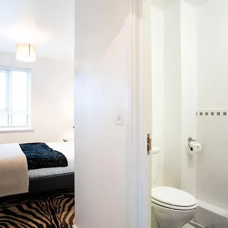 Apt - Stay 6 - Stadium View - Coo-Op Live Arena-2